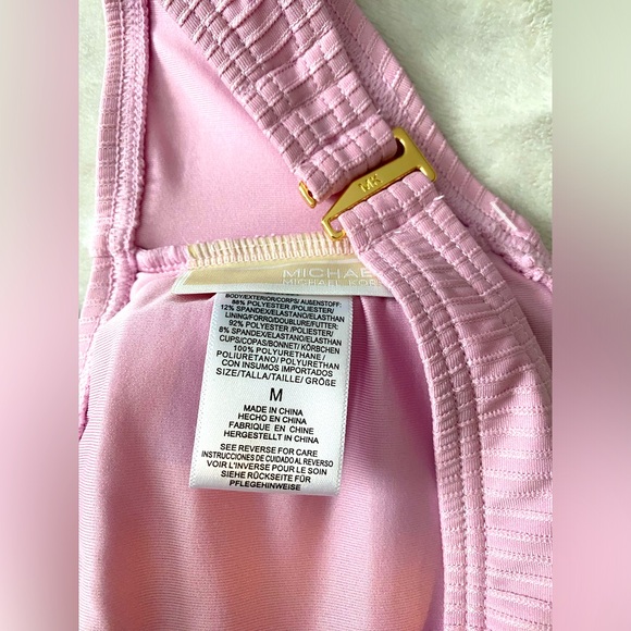 MICHAEL KORS TEXTURED STRETCH BANDEAU BIKINI
- Corlor: Pink, size M - Picture 5 of 6